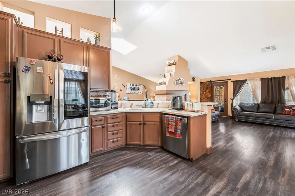 6551 Caddington, Las Vegas, NV 89110