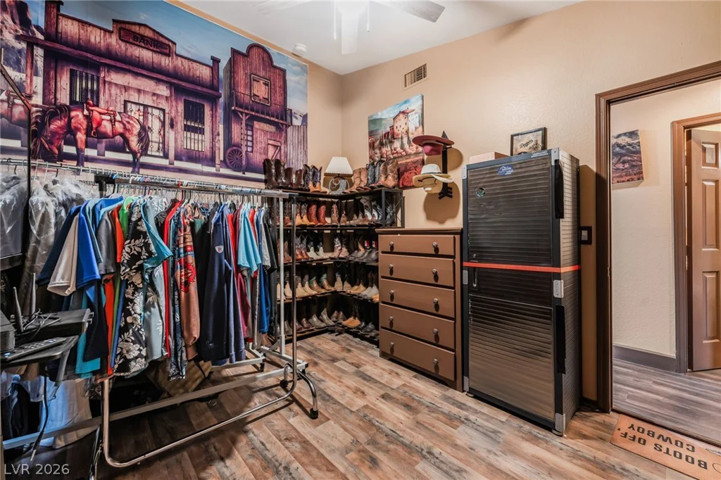 6551 Caddington, Las Vegas, NV 89110