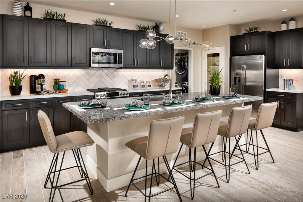 10199 Redwood Desert, Las Vegas, NV 89143