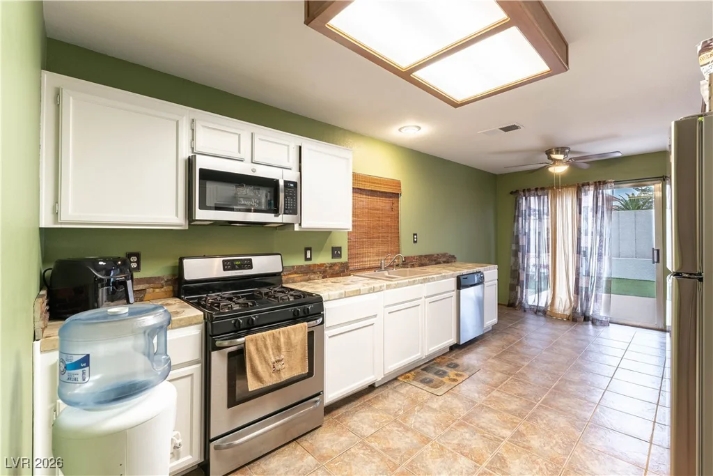 7095 Orange Grove, Las Vegas, NV 89119