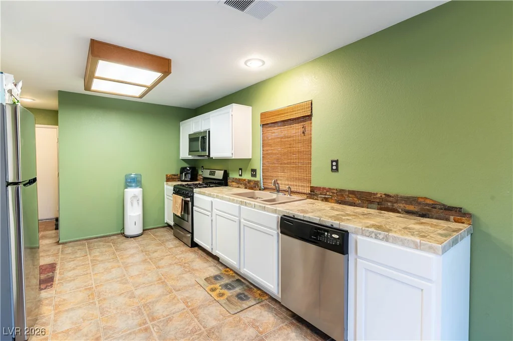 7095 Orange Grove, Las Vegas, NV 89119
