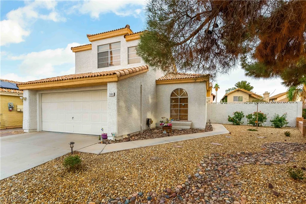 7095 Orange Grove, Las Vegas, NV 89119
