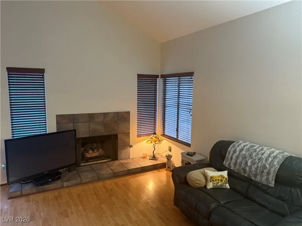 7095 Orange Grove, Las Vegas, NV 89119