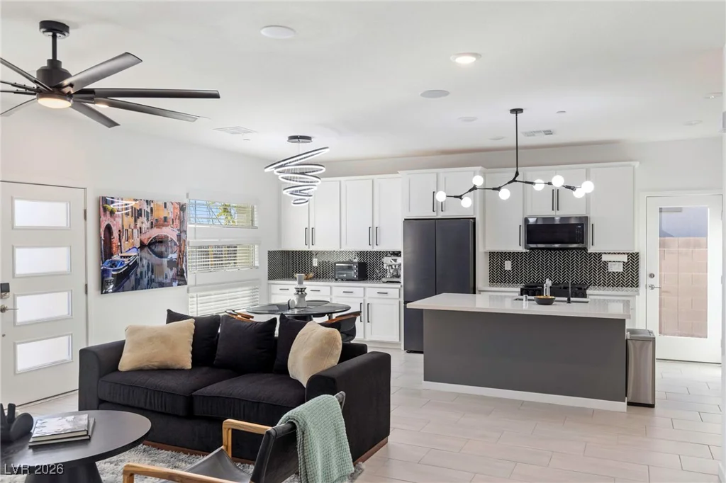 900 Carlton Terrace, Las Vegas, NV 89138