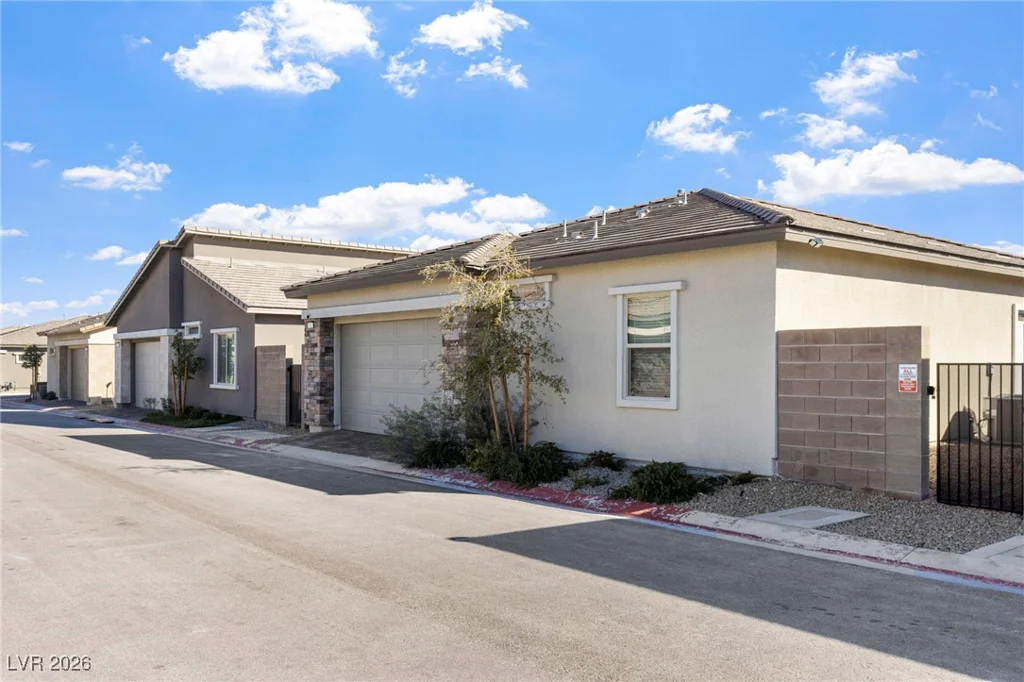 900 Carlton Terrace, Las Vegas, NV 89138