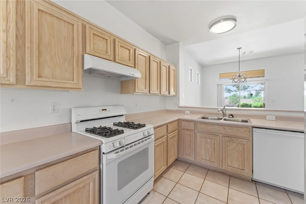 10527 Mission Lakes, Las Vegas, NV 89134