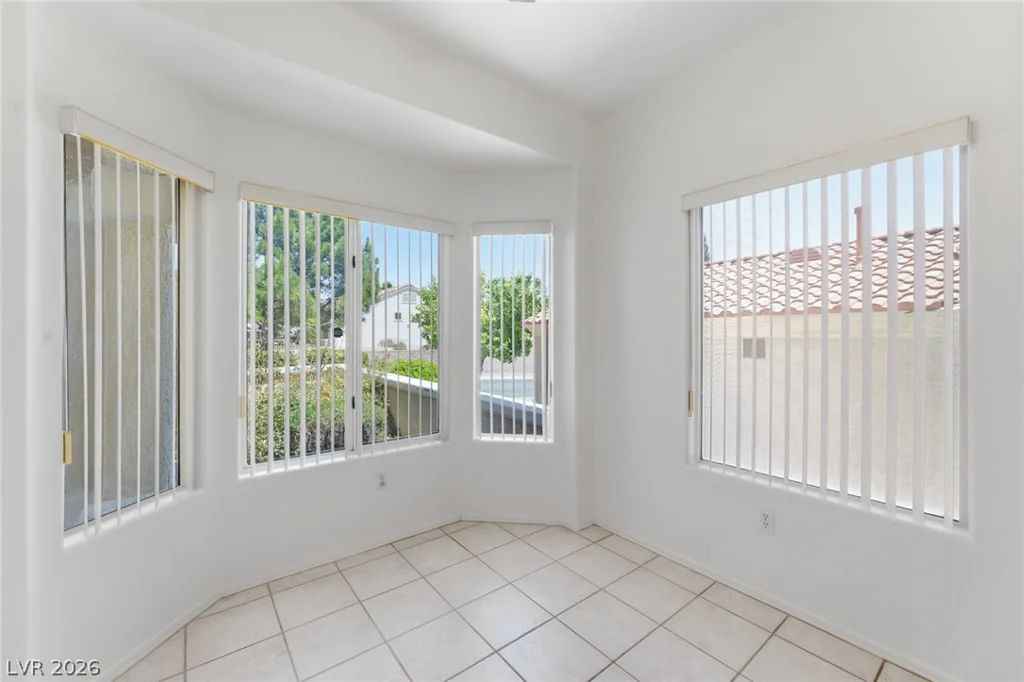 10527 Mission Lakes, Las Vegas, NV 89134