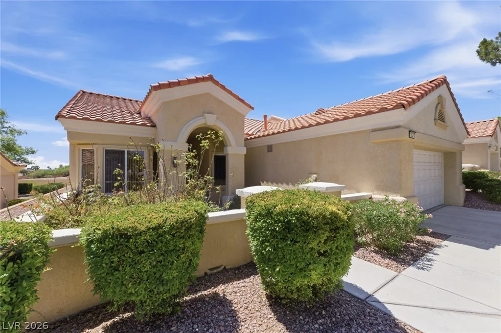 10527 Mission Lakes, Las Vegas, NV 89134