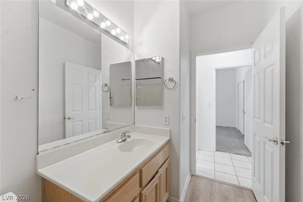 10527 Mission Lakes, Las Vegas, NV 89134