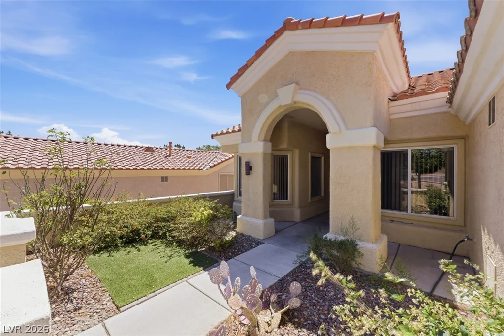 10527 Mission Lakes, Las Vegas, NV 89134