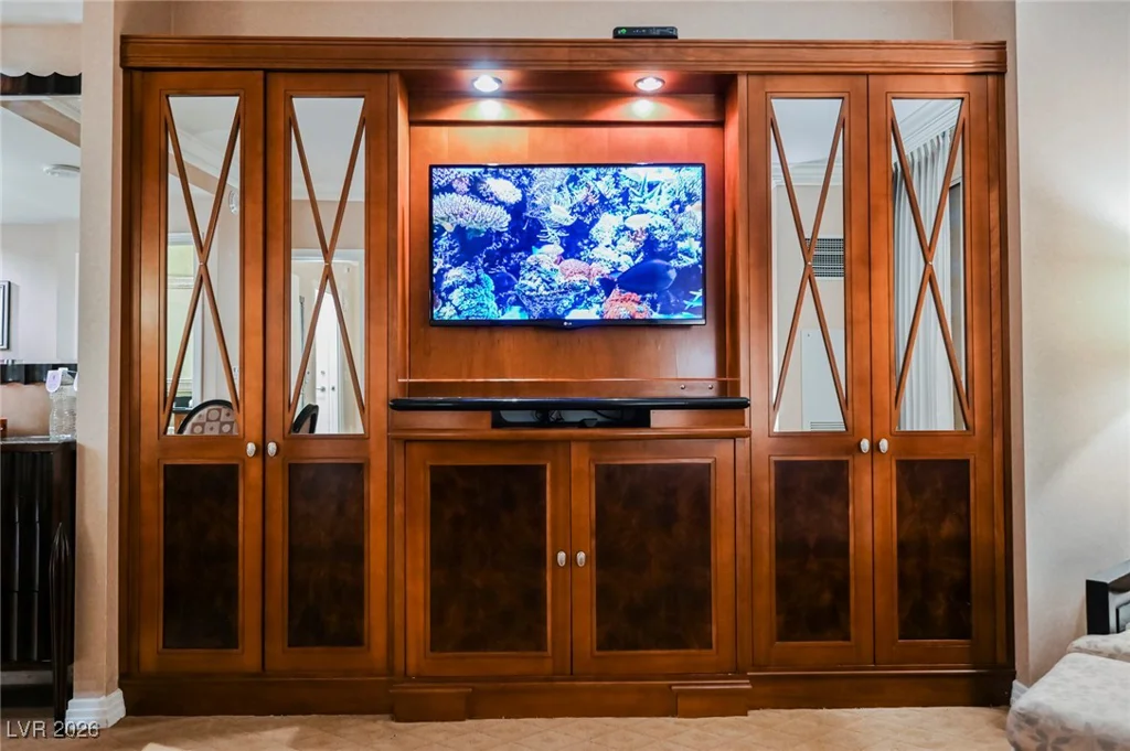145 HARMON, Las Vegas, NV 89109