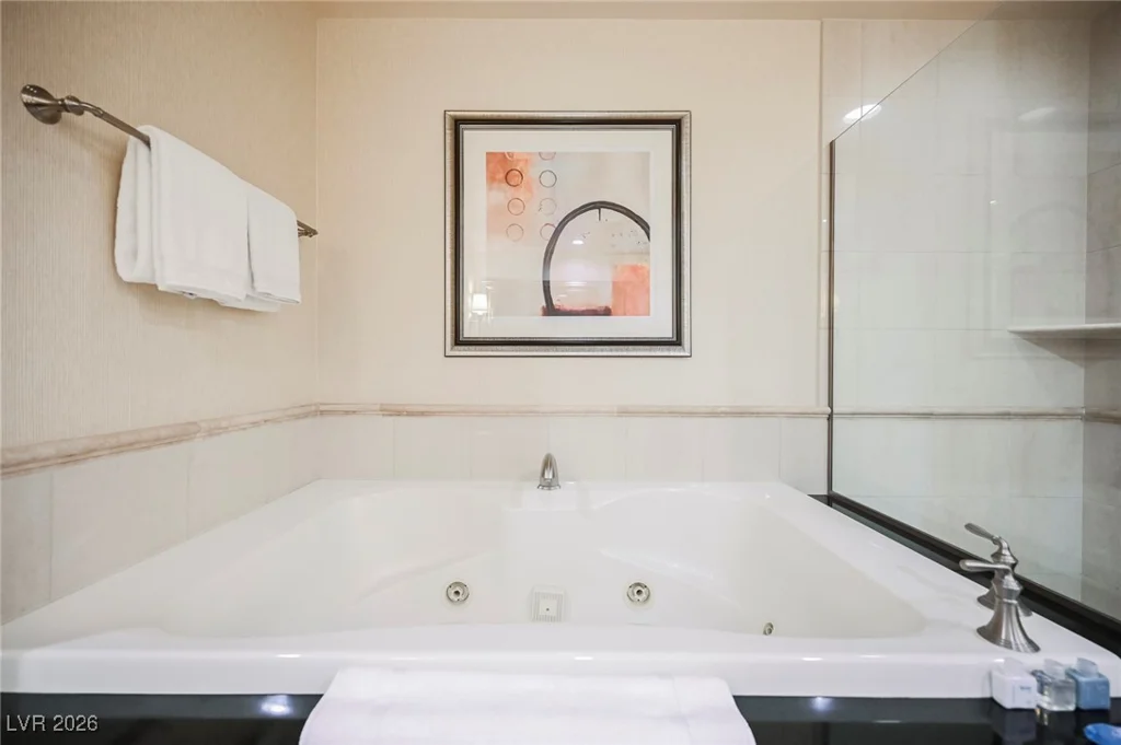 145 HARMON, Las Vegas, NV 89109