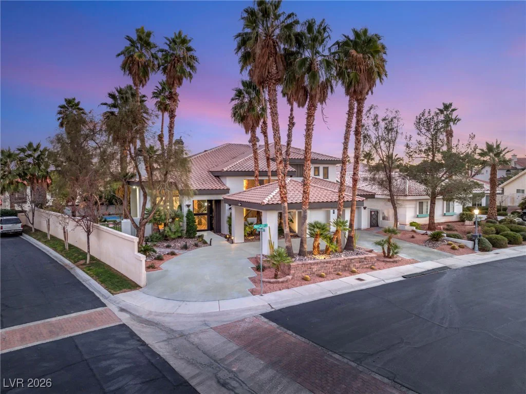 8001 Ryans Reef, Las Vegas, NV 89128