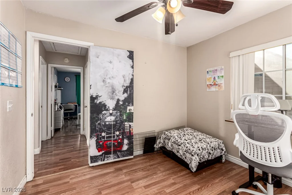 4504 Grotto, North Las Vegas, NV 89031