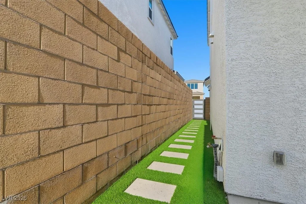 10173 Pleasant Knoll, Las Vegas, NV 89166