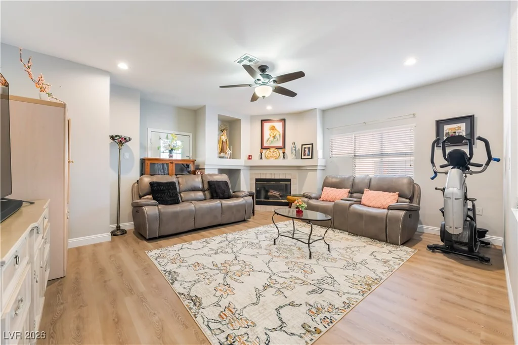 412 Fallwood, Las Vegas, NV 89107