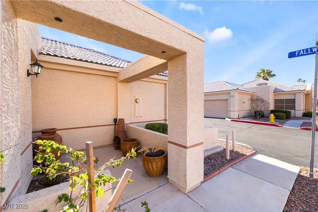 412 Fallwood, Las Vegas, NV 89107
