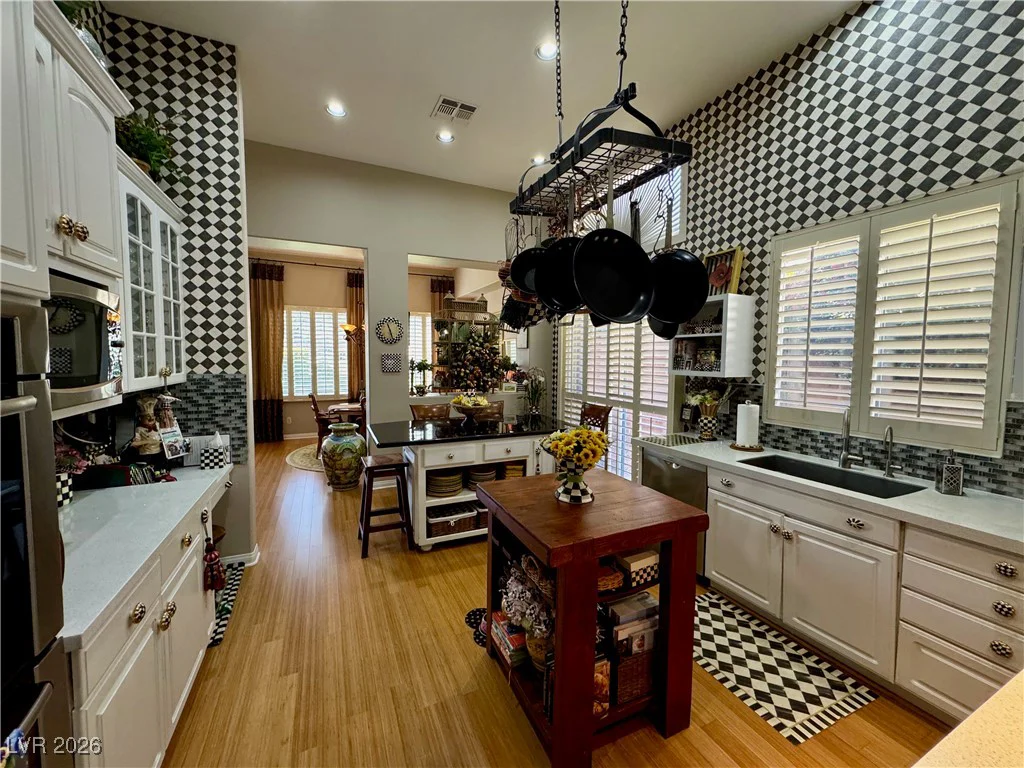 2201 Scarlet Rose, Las Vegas, NV 89134