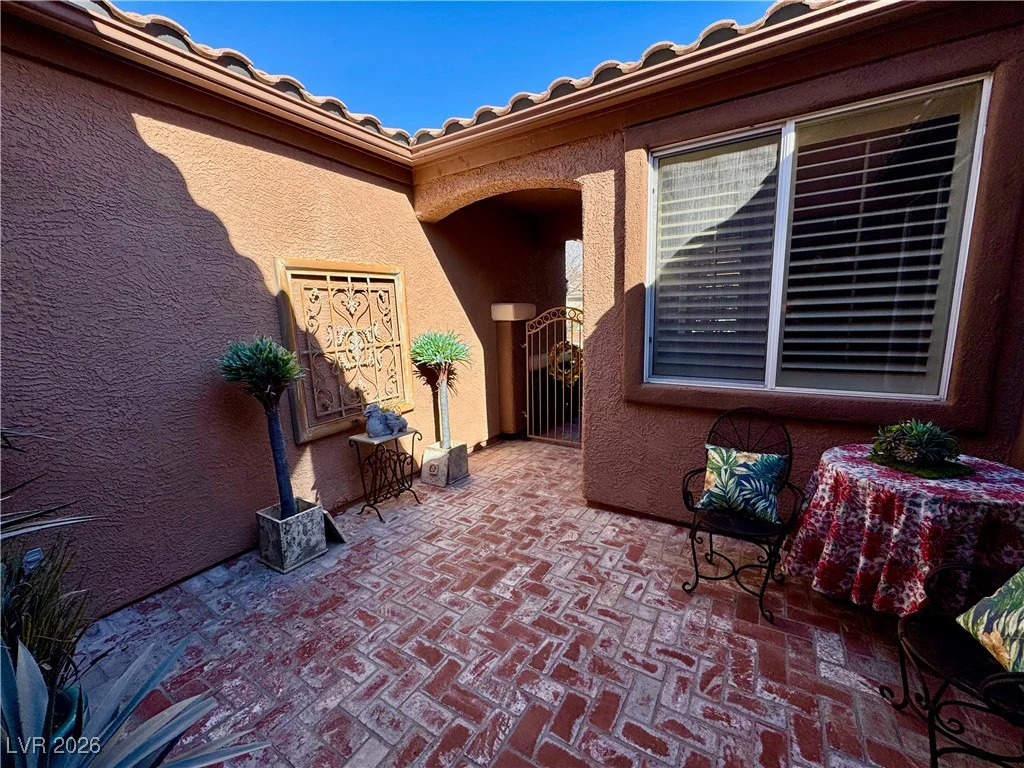 2201 Scarlet Rose, Las Vegas, NV 89134