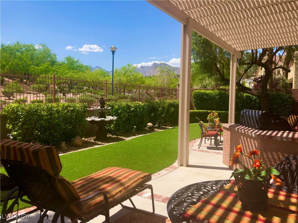 2201 Scarlet Rose, Las Vegas, NV 89134