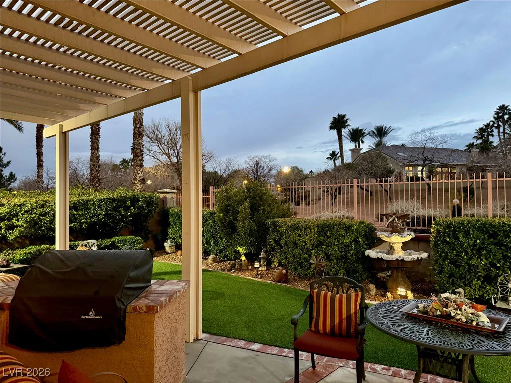 2201 Scarlet Rose, Las Vegas, NV 89134