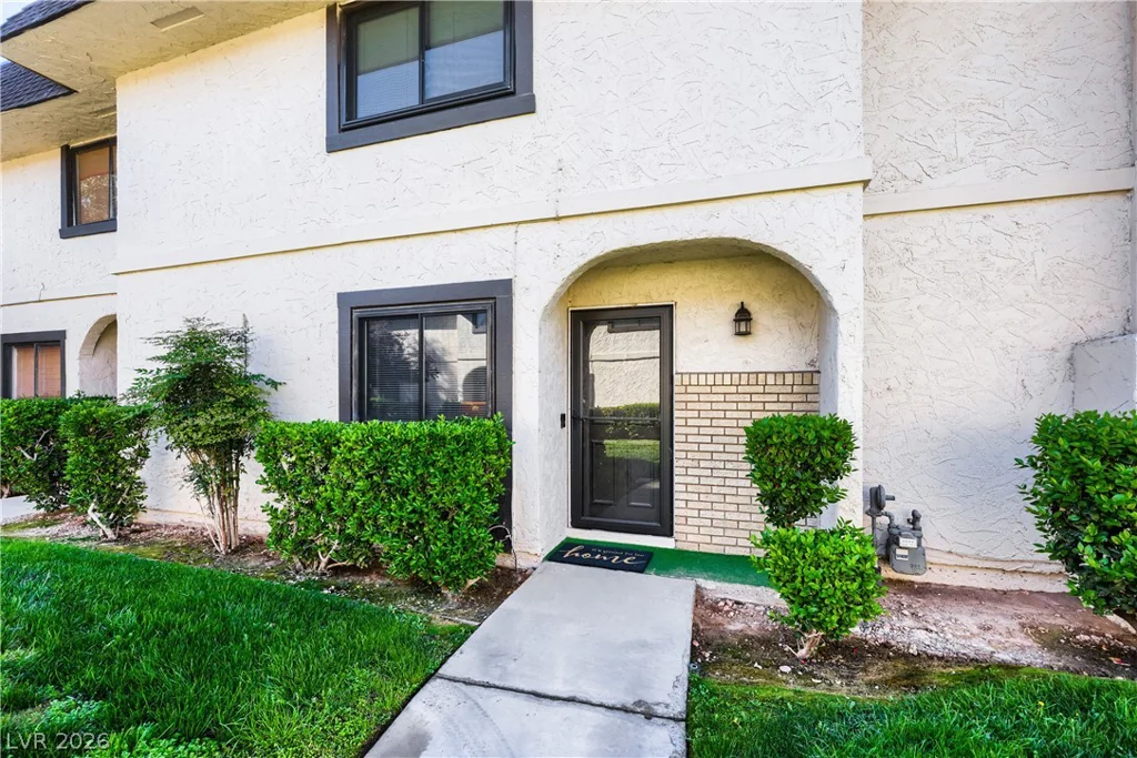 4180 Flamingo Crest, Las Vegas, NV 89121