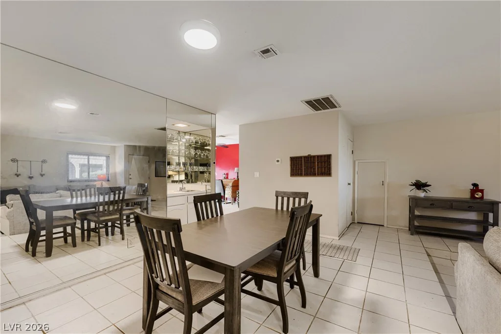 4180 Flamingo Crest, Las Vegas, NV 89121
