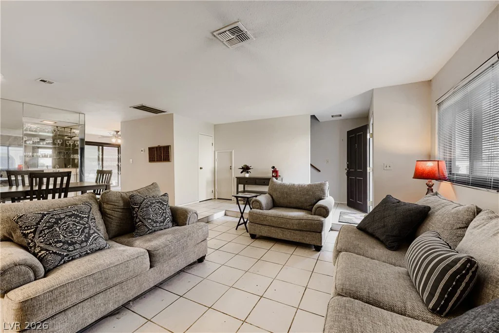 4180 Flamingo Crest, Las Vegas, NV 89121