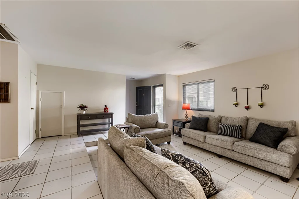 4180 Flamingo Crest, Las Vegas, NV 89121
