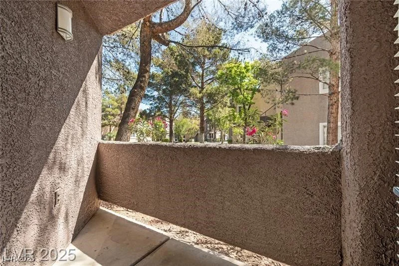 5250 Rainbow, Las Vegas, NV 89118