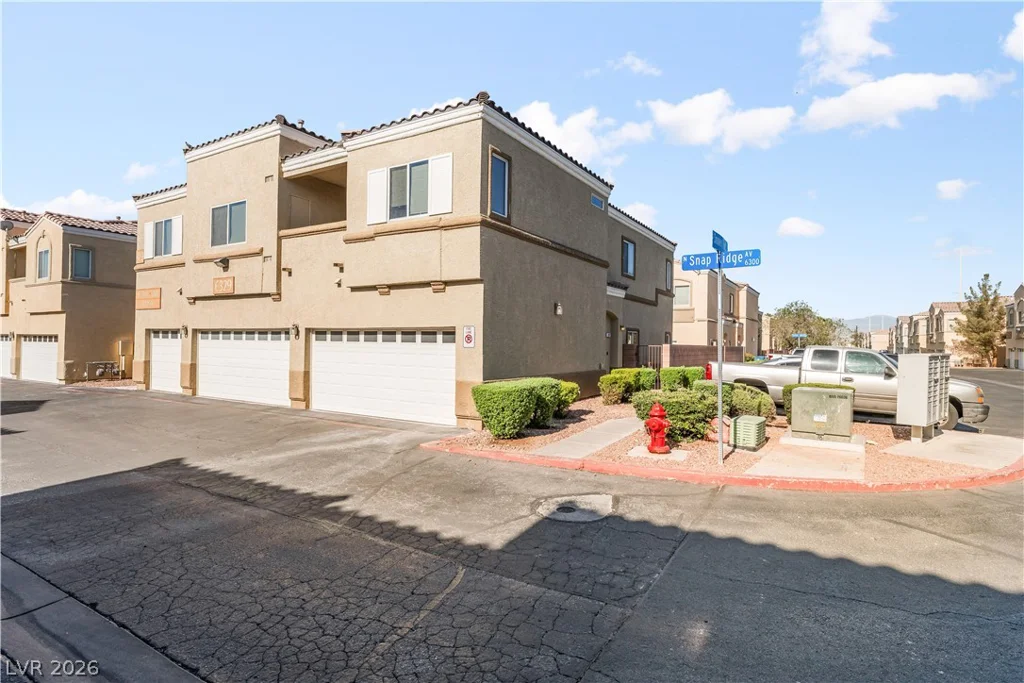 6329 Snap Ridge, North Las Vegas, NV 89081
