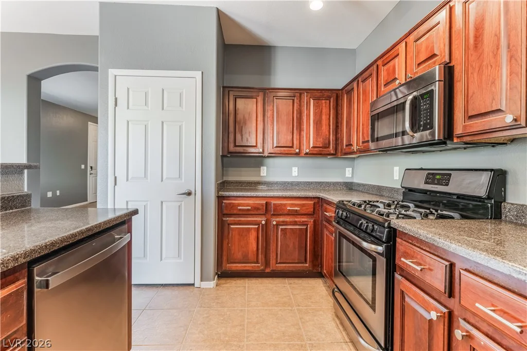 6329 Snap Ridge, North Las Vegas, NV 89081