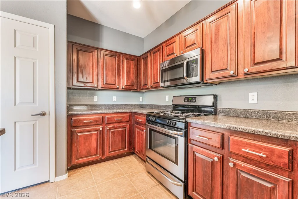 6329 Snap Ridge, North Las Vegas, NV 89081