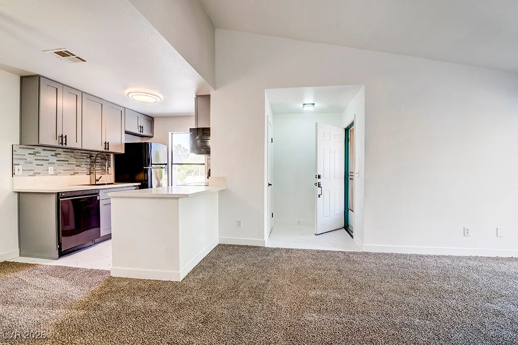 5121 Lindell, Las Vegas, NV 89118