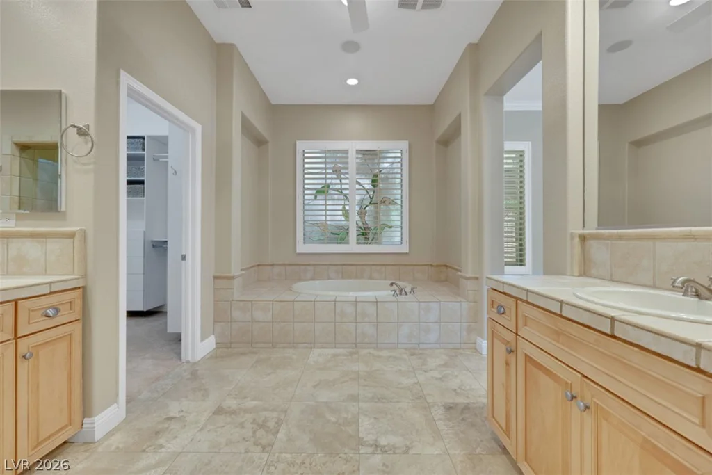 15 Oro Valley, Henderson, NV 89052