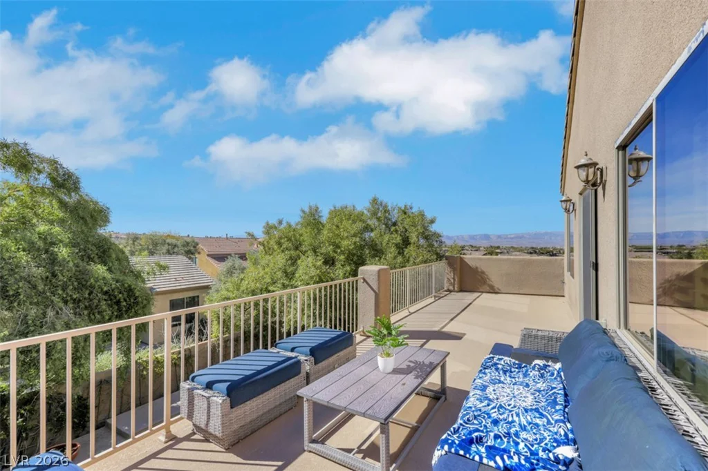 15 Oro Valley, Henderson, NV 89052