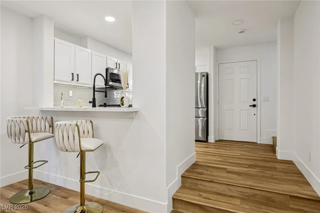 9085 Maycott, Las Vegas, NV 89148