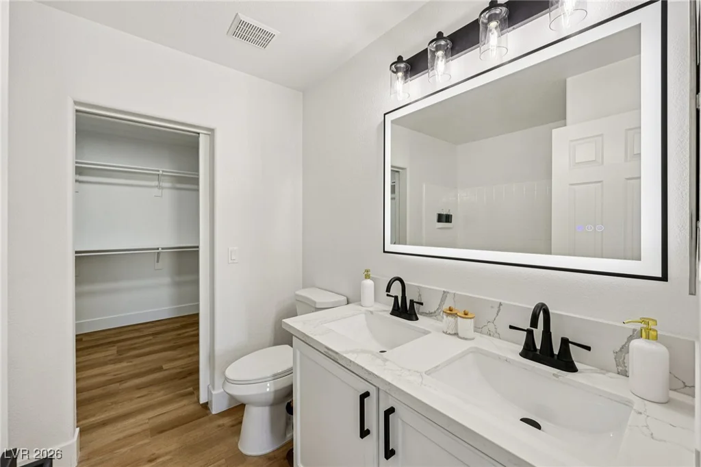 9085 Maycott, Las Vegas, NV 89148