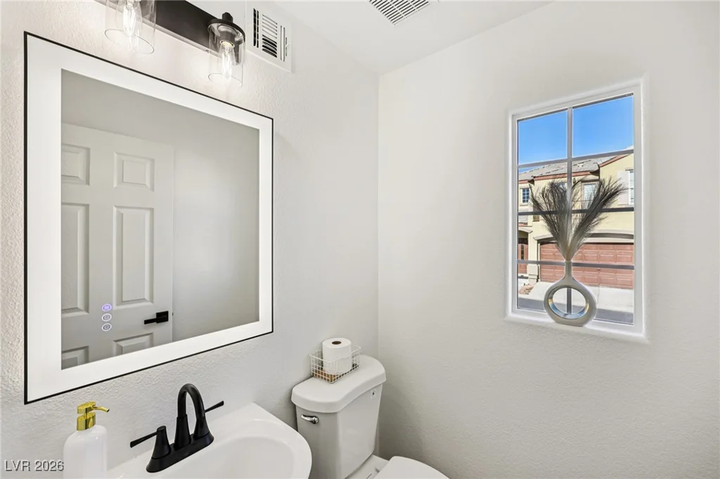 9085 Maycott, Las Vegas, NV 89148