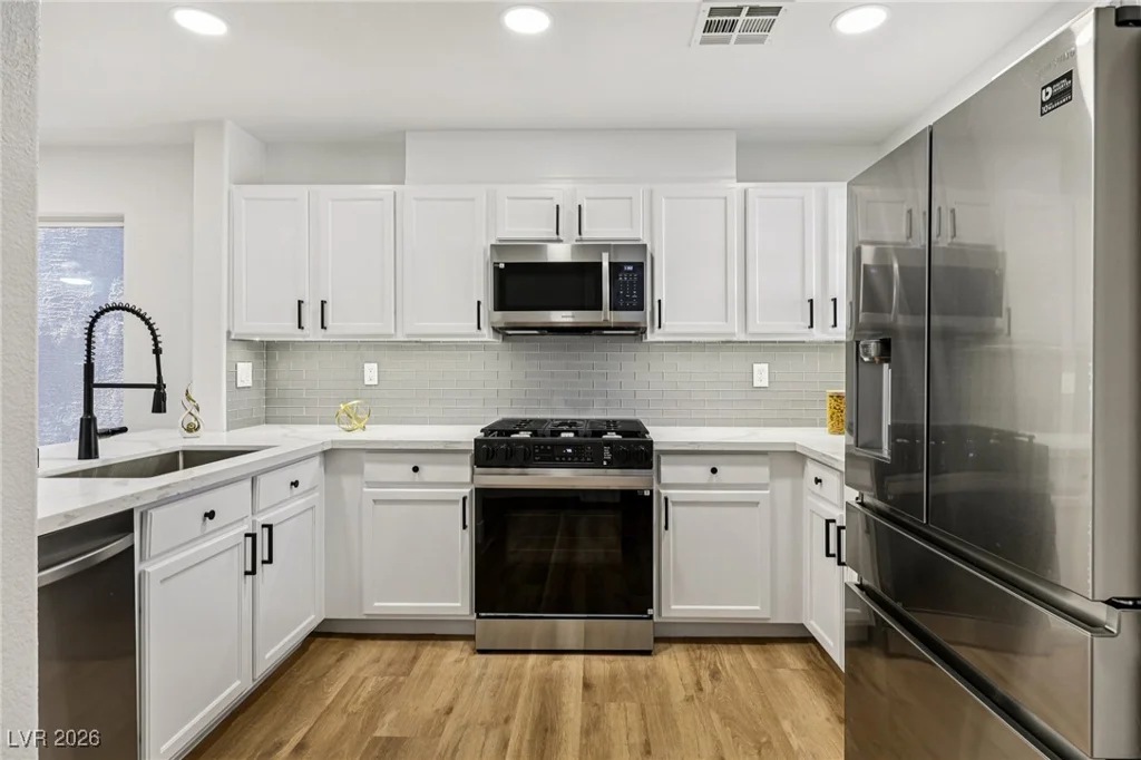 9085 Maycott, Las Vegas, NV 89148