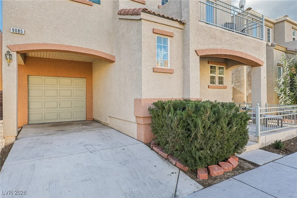 9085 Maycott, Las Vegas, NV 89148
