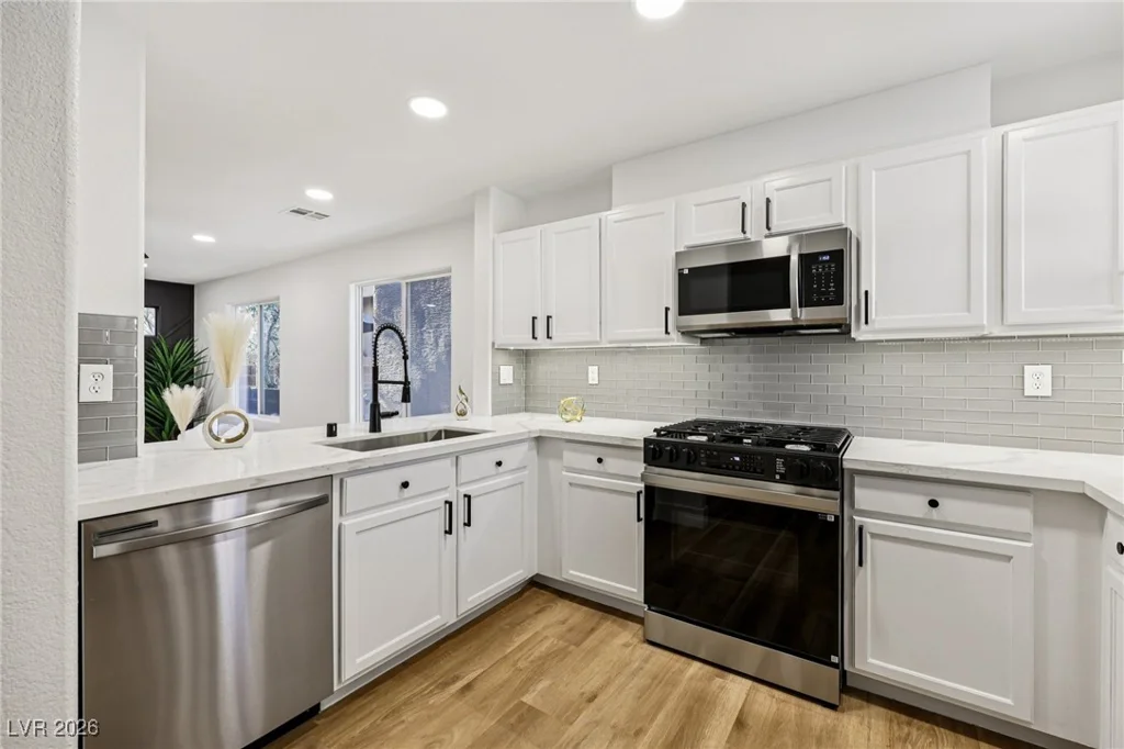9085 Maycott, Las Vegas, NV 89148