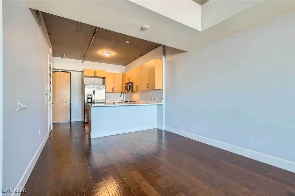 353 Bonneville, Las Vegas, NV 89101