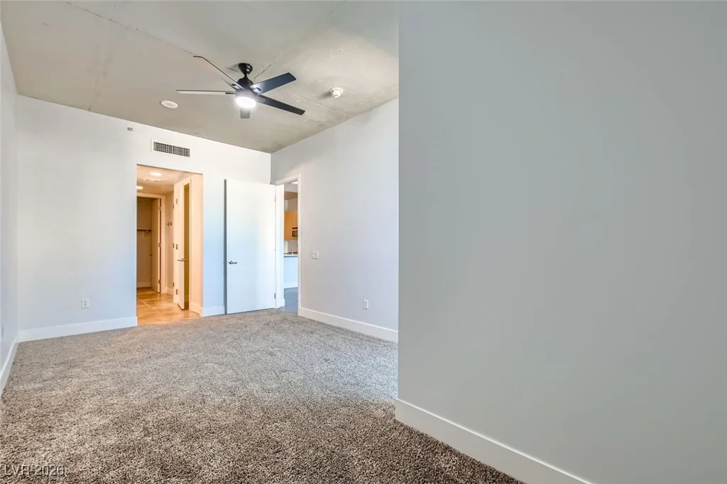 353 Bonneville, Las Vegas, NV 89101