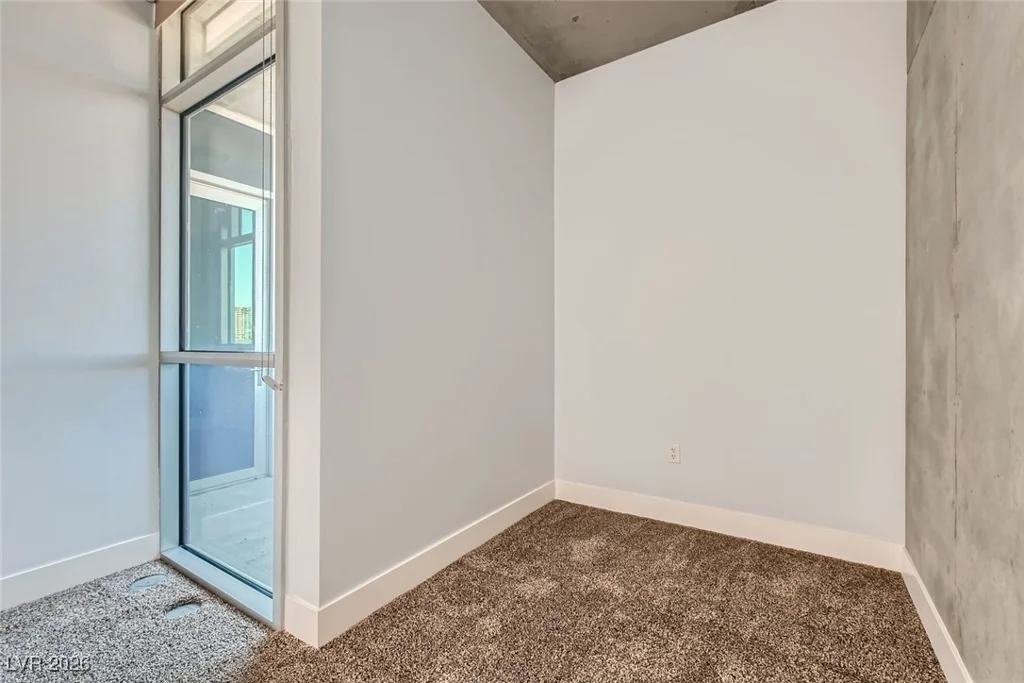 353 Bonneville, Las Vegas, NV 89101