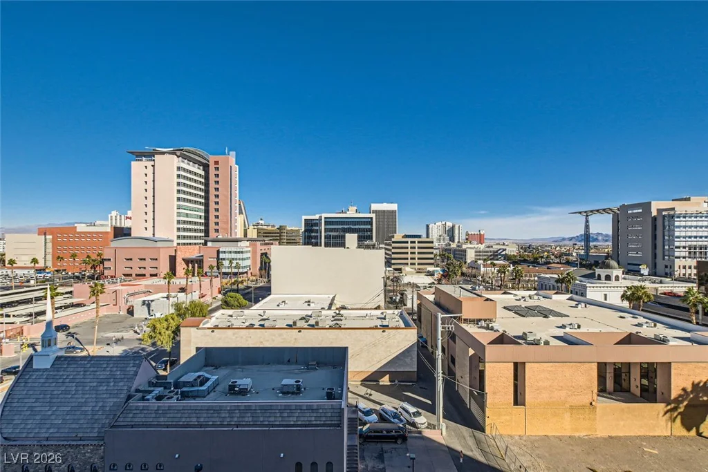 353 Bonneville, Las Vegas, NV 89101