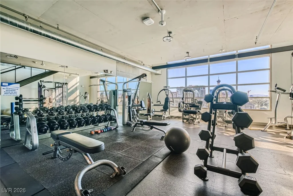 353 Bonneville, Las Vegas, NV 89101