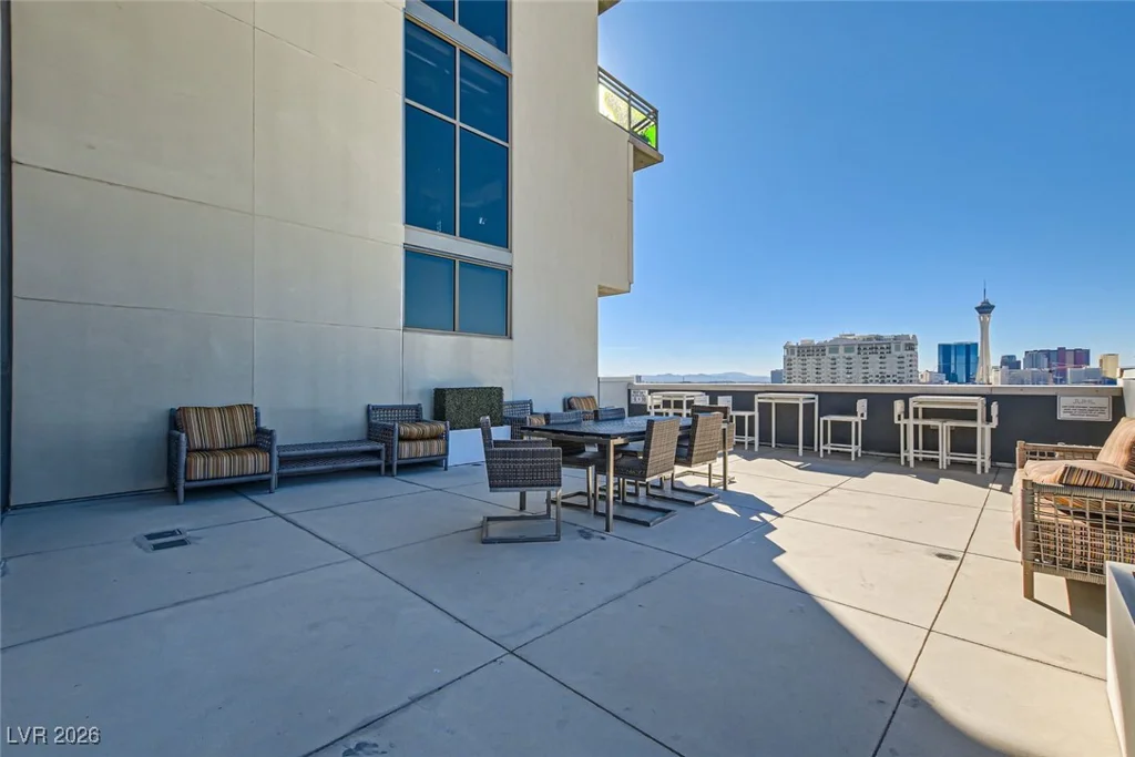353 Bonneville, Las Vegas, NV 89101