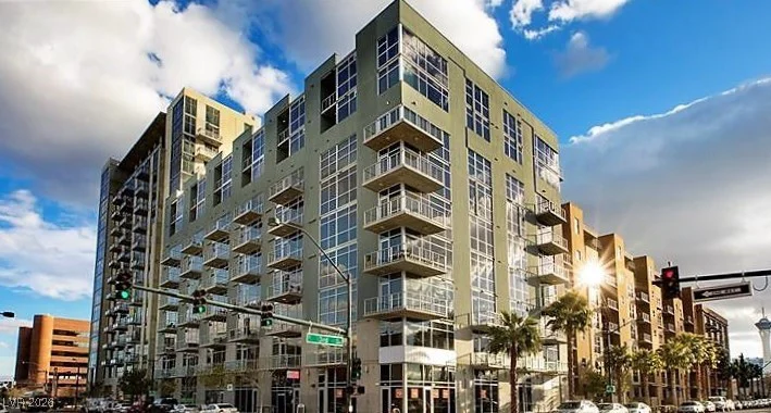 353 Bonneville, Las Vegas, NV 89101