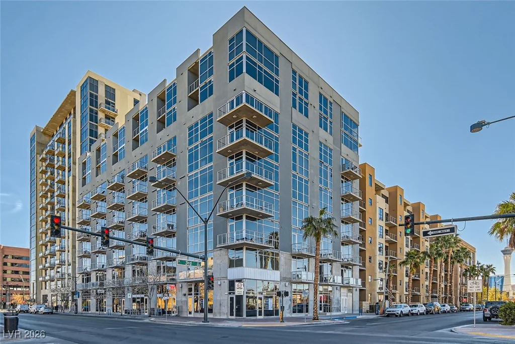 353 Bonneville, Las Vegas, NV 89101